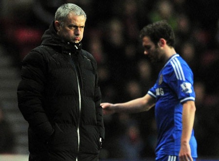 Với Mourinho, Mata không còn đất diễn tại Stamford Bridge