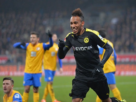 Dortmund giành 3 điểm nhọc nhằn tại Eintracht-Stadion - 1 Aubameyang rực sáng đem về chiến thắng cho Dortmund