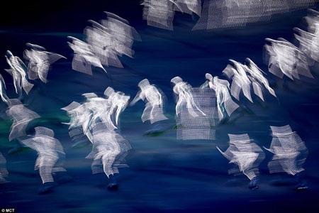 Những khoảnh khắc ấn tượng từ lễ khai mạc Olympic Sochi 2014 - 9 Khoảnh khắc ghi lại hình ảnh đầy huyền ảo về màn trình diễn của các vũ công.