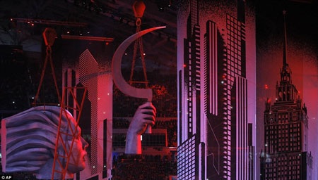 Những khoảnh khắc ấn tượng từ lễ khai mạc Olympic Sochi 2014 - 10 Khoảnh khắc ghi lại hình ảnh đầy huyền ảo về màn trình diễn của các vũ công.