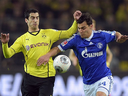 Bayern Munich vô địch Bundesliga lần thứ 24 trong lịch sử - 2 Trận derby vùng Ruhr kết thúc với tỉ số hòa 0-0