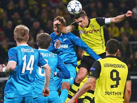 Hulk lập siêu phẩm, Zenit vẫn bị loại trước Dortmund - 1 Tuy thắng đậm ở lượt đi, á quân Dortmund vẫn rất chật vật để giành được vé vào tứ kết