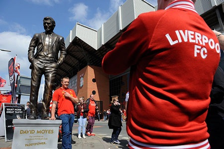 Bi kịch của Gerrard, bi kịch của Liverpool - 2 David Moyes...được dựng tượng bên ngoài thánh địa Anfield vì những gì ông đã “giúp đỡ” Liverpool.