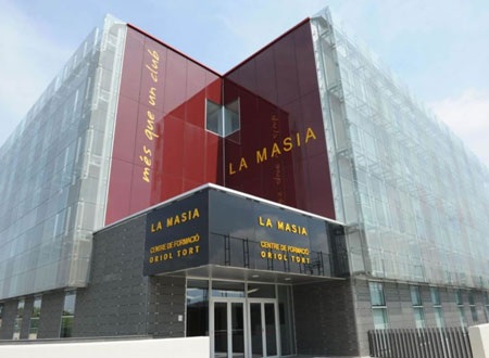 Vi phạm luật, Barcelona bị FIFA cấm mua bán cầu thủ - 1 Barca đứng trước nguy cơ không được tăng cường lực lượng
trong hai kỳ chuyển nhượng sắp tới