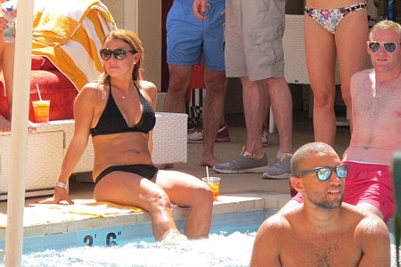 Wayne Rooney và vợ Coleen đang nghỉ ngơi thư giãn ở Las Vegas 