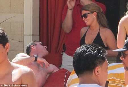 Khoảnh khắc đôi vợ chồng vui vẻ trong kỳ nghỉ ở Las Vegas