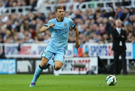 Nhật ký chuyển nhượng ngày 19/8 - 2 Dzeko sẽ tiếp tục gắn bó cùng Man City thêm 5 năm nữa