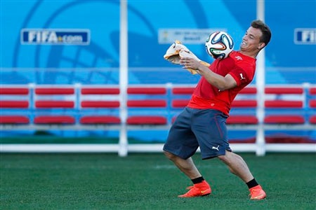 Bayern từ chối bán Shaqiri cho Liverpool