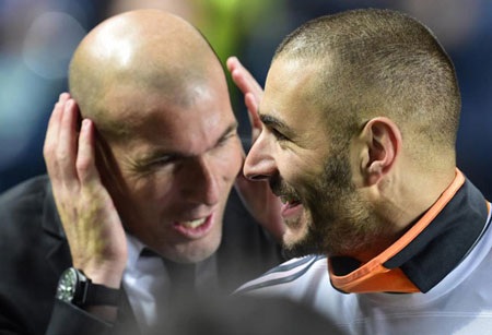 Hình ảnh Real Madrid ăn mừng chức vô địch Champions League - 11 Các cầu thủ áo trắng ăn mừng chiến thắng vĩ đại.