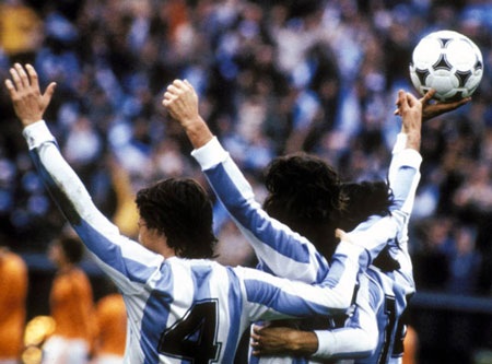 Mario Kempes, kẻ chinh phục - 11 Kỳ 1: Mario Kempes, kẻ chinh phục