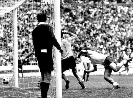 Gerd Mueller: "Kẻ dội bom" vĩ đại - 2 Gerd Müller: Kẻ dội bom vĩ đại