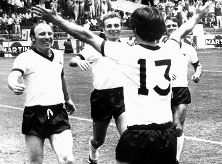 Gerd Mueller: "Kẻ dội bom" vĩ đại - 7 Gerd Müller: Kẻ dội bom vĩ đại