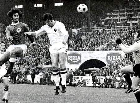 Gerd Mueller: "Kẻ dội bom" vĩ đại - 10 Gerd Müller: Kẻ dội bom vĩ đại