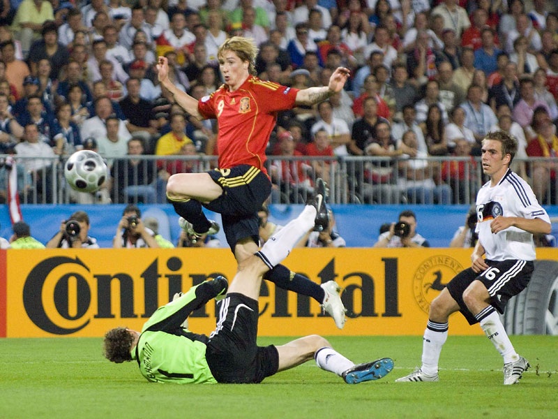 Những hình ảnh khó quên của Philipp Lahm cùng đội tuyển Đức - 8 Tuy nhiên
