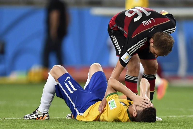 Những hình ảnh khó quên của Philipp Lahm cùng đội tuyển Đức - 16 Tuy nhiên