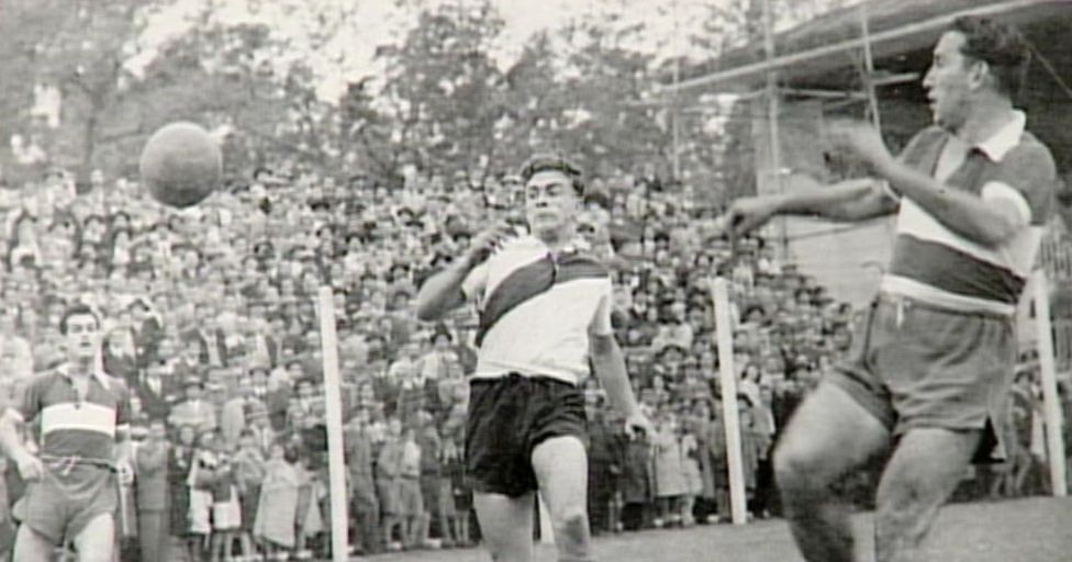 Nhìn lại sự nghiệp lẫy lừng của “mũi tên bạc” Di Stéfano - 3 15/7/1945, Alfredo
Di Stéfano có trận đấu ra mắt trong màu áo River Plate.