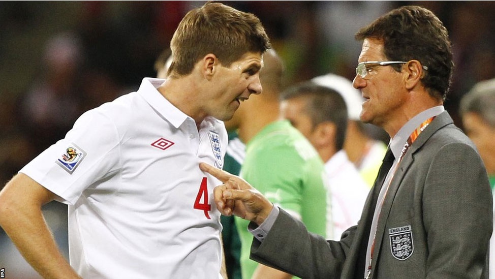 Những hình ảnh đáng nhớ về Gerrard trong màu áo đội tuyển Anh - 7 Steven
Gerrard ra mắt đội tuyển Anh ở trận đấu với Ukraine vào tháng 5/2000.