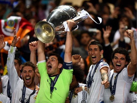 Casillas
luôn có duyên với những trận chung kết