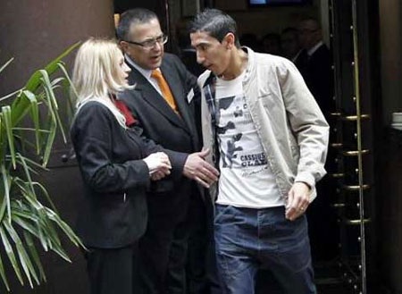 Di Maria đã có mặt tại Manchester - 1 Di Maria đã
có mặt tại Manchester