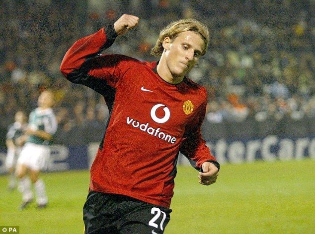 Nani và những bản hợp đồng thất bại dưới thời Alex Ferguson - 8 Forlan chỉ tỏa sáng sau khi rời Old Trafford