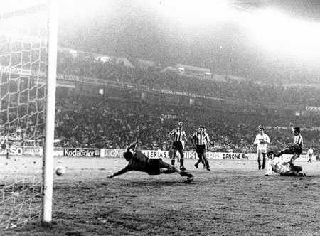 Derby thành Madrid qua những bức ảnh lịch sử