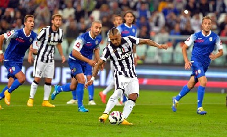 Bản tin thể thao ngày 12/10 - 1 Vidal đã dính chấn thương trọng trận đấu với Peru vừa qua