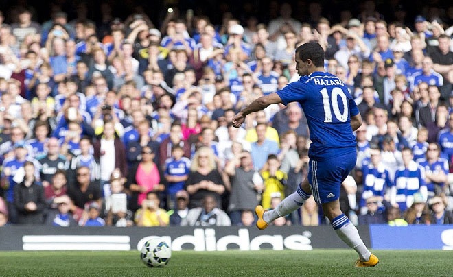 Nhìn lại 90 phút Chelsea “nghiền nát” Arsenal - 6 Chính
Hazard thực hiện thành công quả phạt 11m, đem về bàn thắng mở tỉ số cho
Chelsea.