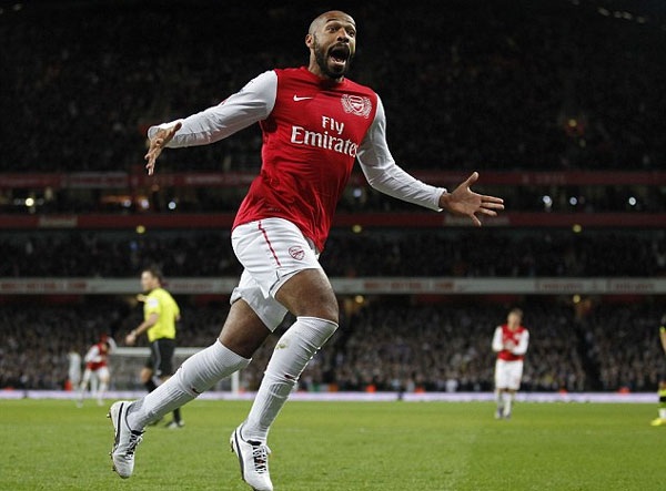Thierry Henry sắp đầu quân cho PSG, Monaco hoặc Arsenal - 1 Theo đánh giá của Houllier, Henry vẫn đủ
sức chơi bóng tại Ligue 1