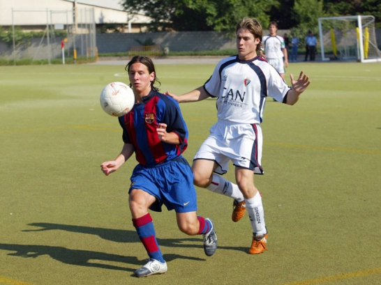 Tại lò La Masia, tài năng của Messi sớm được thừa nhận. Các đồng đội của
