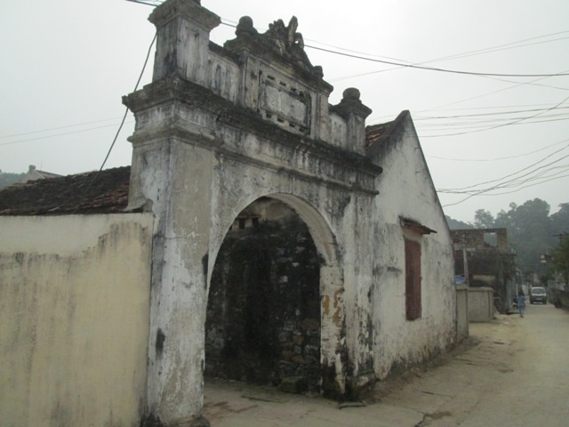Một góc làng cổ Đông Sơn