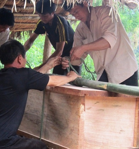 Đám tang cụ Dơ đã làm cuộc cách mạng trút bỏ hủ tục trong mai táng người chết của người H'Mông