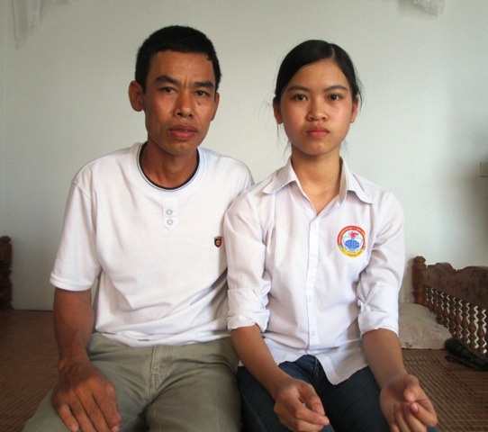 Bệnh tình của bố và nỗi vất vả của mẹ là động lực để Mai Thơ càng cố gắng trong học tập