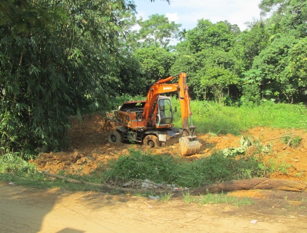 Chiếc máy cẩu gây tai nạn