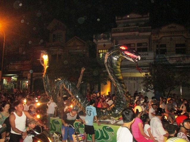 Những chú rồng, rắn khổng lồ