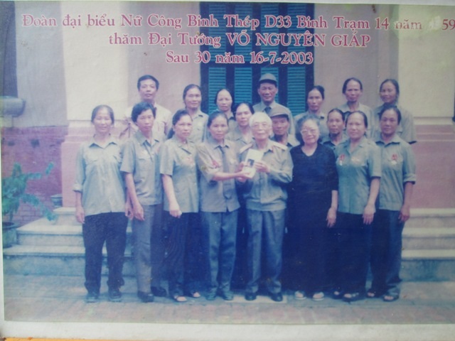 Cuộc hội ngộ giữa Đại tướng và Trung đoàn Nữ Công binh thép sau 30 năm