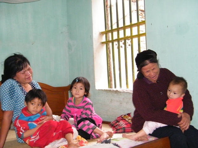 Nỗi đau của người mẹ, người vợ biết bao giờ nguôi ngoai?