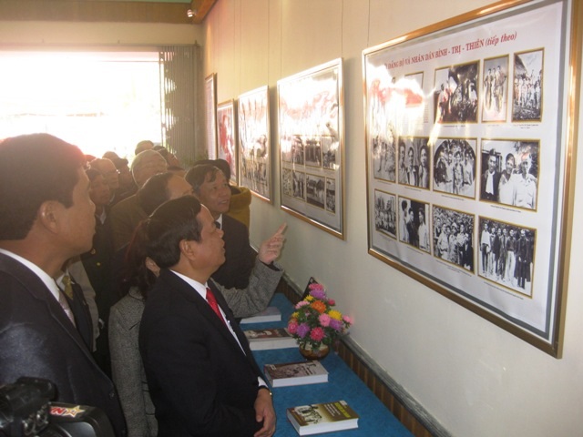 Khai mạc triển lãm sách báo, hình ảnh Đại tướng Nguyễn Chí Thanh