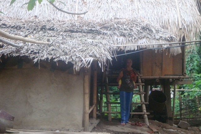 Những thiếu phụ còn ít tuổi nhưng đã 6-7 mặt con