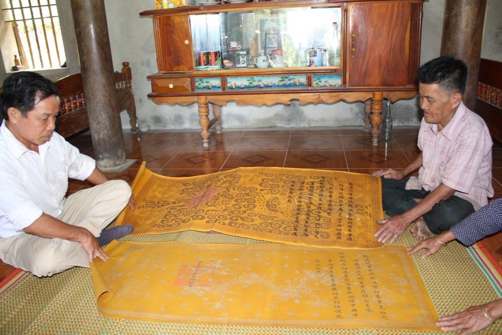 Những đạo sắc phong bí ẩn của người Mường