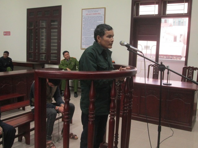 Bị cáo Lê Văn Anh trước vành móng ngựa