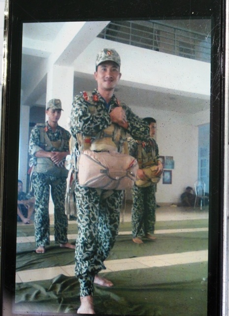 Chiến sĩ Đỗ Văn Năm gửi ảnh cho người thân trước khi lên chiếc máy bay định mệnh Mi-171