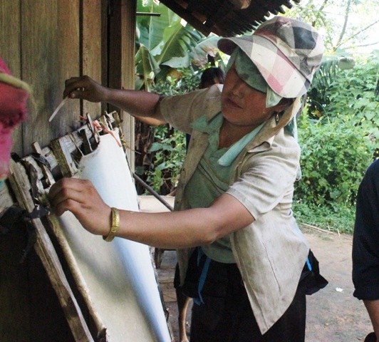 Chị Pa cho biết lúc tức thì ăn lá ngón cho chết quách đi để giải thoát