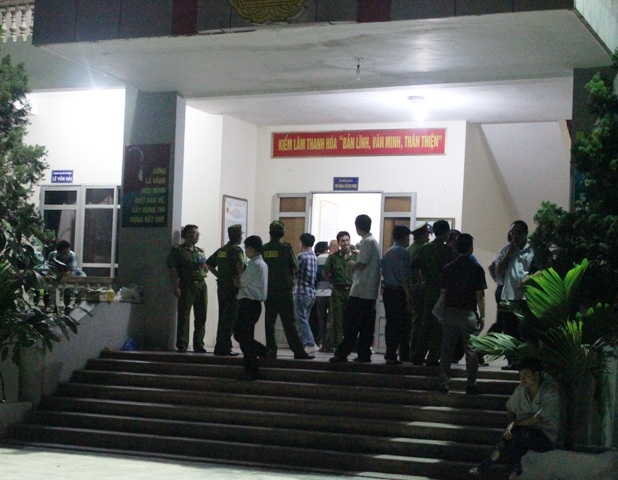 Vụ cảnh sát dùng súng khống chế kiểm lâm: Tạm đình chỉ công tác 2 kiểm lâm