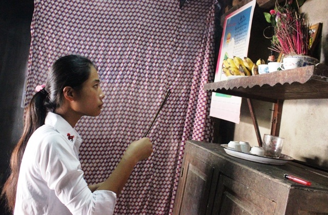 Những lúc tuyệt vọng nhất em lại nhớ lời trăn trối của bà và nhìn di ảnh mẹ để tiếp tục cố gắng