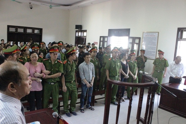 Toàn cảnh phiên tòa xét xử các bị cáo trong vụ mua bán mua túy