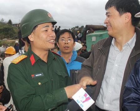 Viết Hảo - Doãn Công