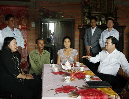 Bộ trưởng Xây dựng: Giảm tối đa thiệt hại cho người dân bằng nhà vượt lũ - 1 Bộ trưởng Xây dựng: Giảm tối đa thiệt hại cho người dân bằng nhà vượt lũ