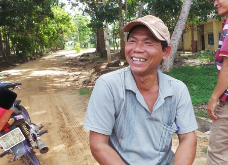 Ngóng “phán quyết” xây sân bay khủng từ tâm điểm Long Thành - 2 Ông Nguyễn Văn Tuyên (ấp 1, xã Suối Trầu): Dự án càng kéo dài, người dân càng cực.