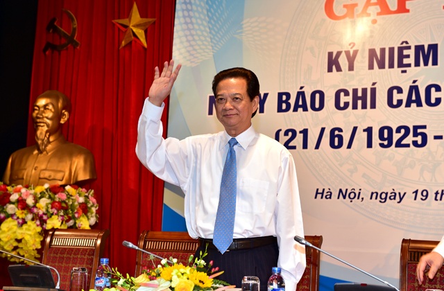 Thủ tướng: Để giải quyết thách thức, báo chí phải tìm câu trả lời từ thực tiễn - 1 Thủ tướng Nguyễn Tấn Dũng tại buổi gặp mặt lãnh đạo hơn 100 cơ quan báo chí cả nước.