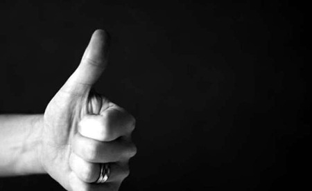 Vỗ đầu một ai đó – một cử chỉ yêu thương ?